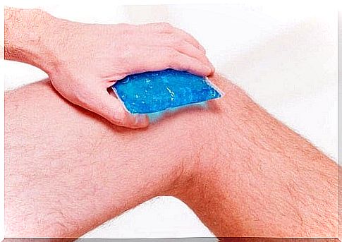 Man trying natural remedies for runner's knee