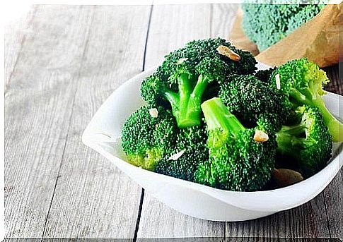 How to prepare recipes with broccoli and avocado