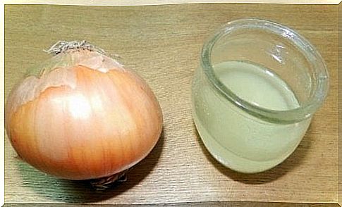 Onion juice with lemon juice fights cough