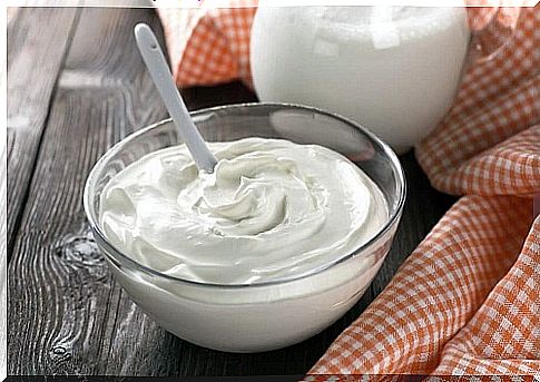 Yogurt is on the list of foods that strengthen your cartilage and ligaments