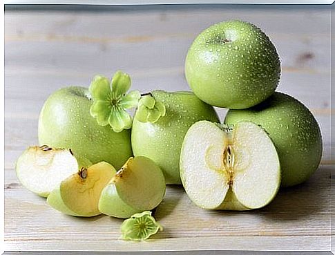 Benefits of green apples eaten with the skin