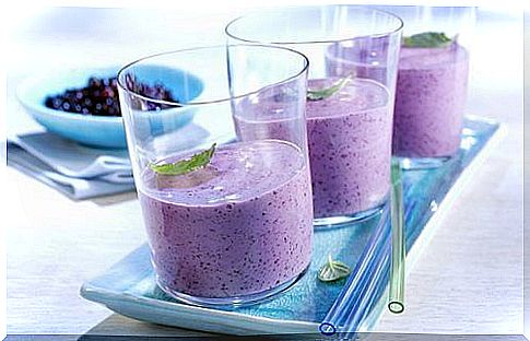 Drinks that speed up the metabolism with blueberries