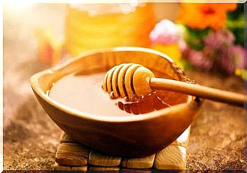 A tablespoon of honey before bed will help you sleep better?