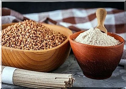 Buckwheat grains and flour