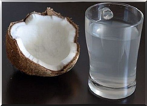 Coconut water - 16 benefits