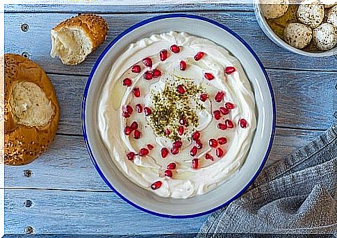 Pomegranate labneh recipe