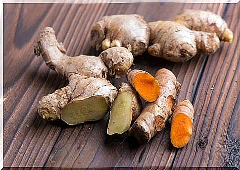 Ginger and turmeric tea for weight loss