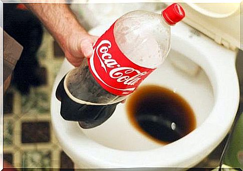 How to remove limescale deposits with Coca-Cola