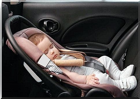 Baby sleeping in the car