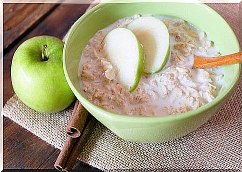 Oats and green apples - the benefits of this smoothie