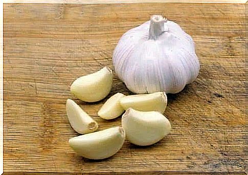 Garlic cloves