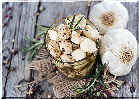 Garlic cloves